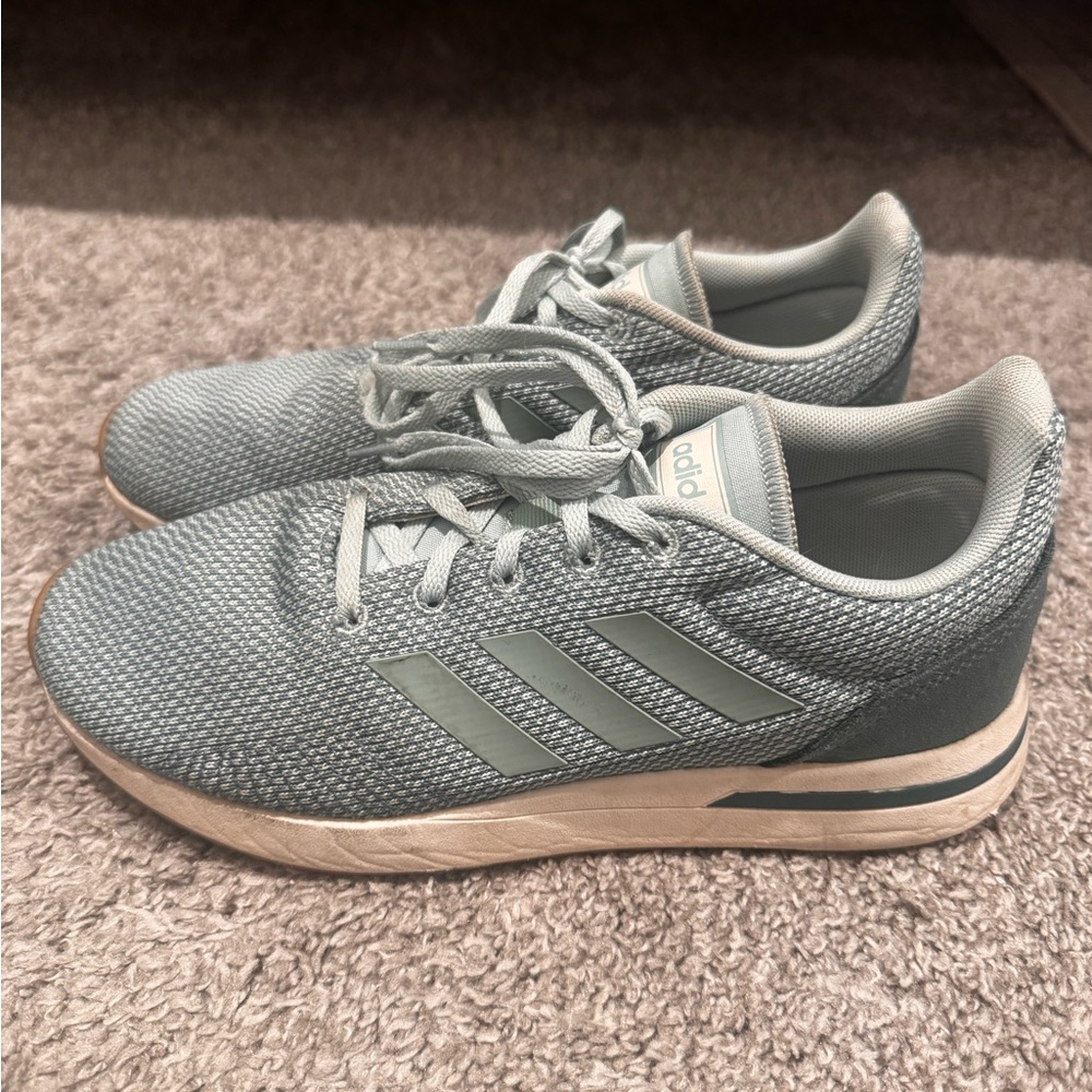 Adidas TEAL Sneakers